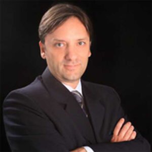 Luciano Simões